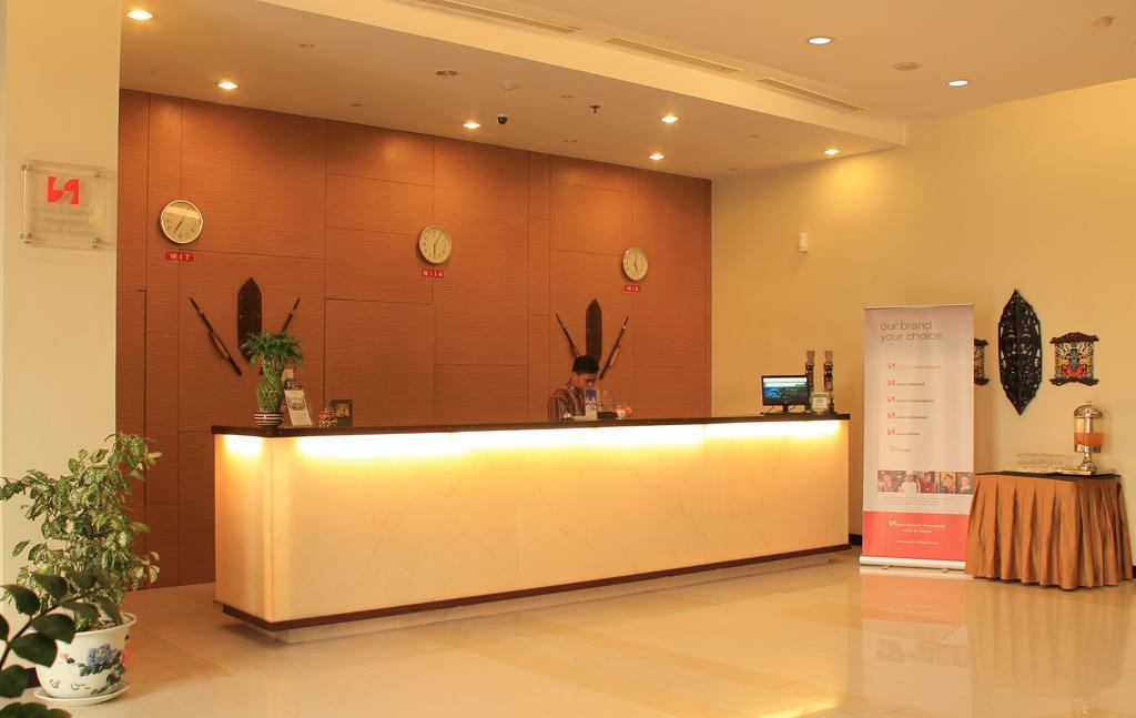 Swiss-Belinn Pangkalan Bun Exterior photo