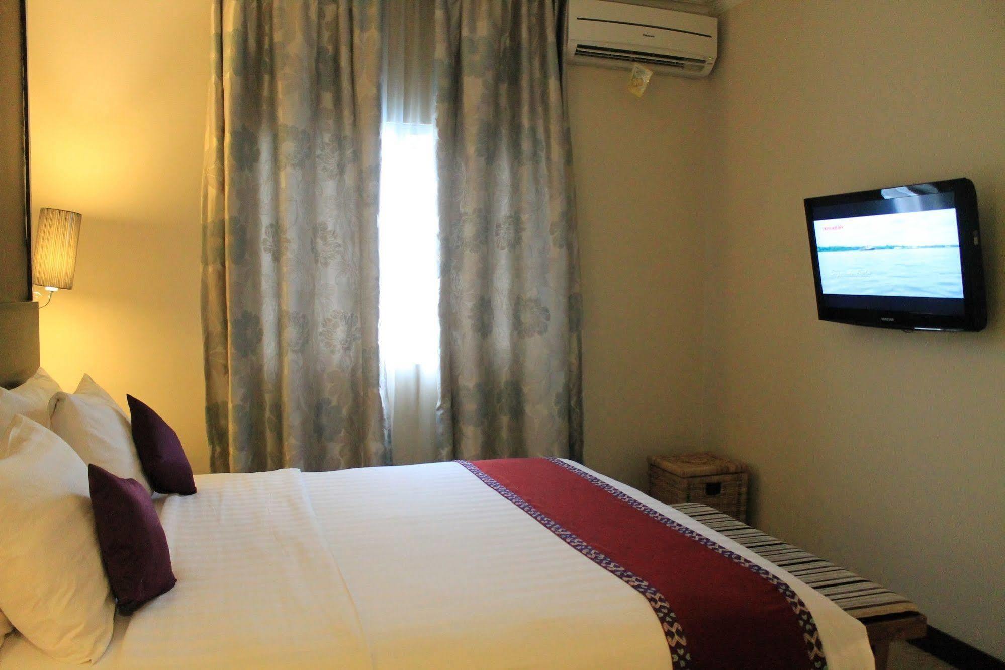 Swiss-Belinn Pangkalan Bun Exterior photo